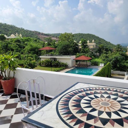 Aura Gold Resort Udaipur Kültér fotó
