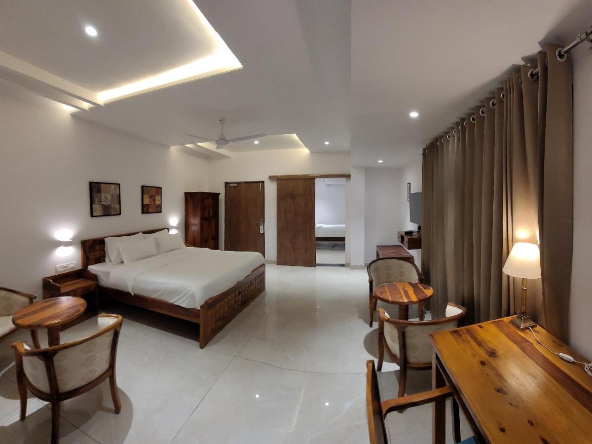 Aura Gold Resort Udaipur Kültér fotó