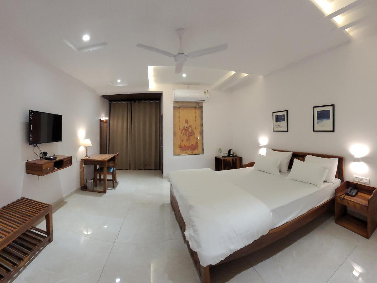 Aura Gold Resort Udaipur Kültér fotó