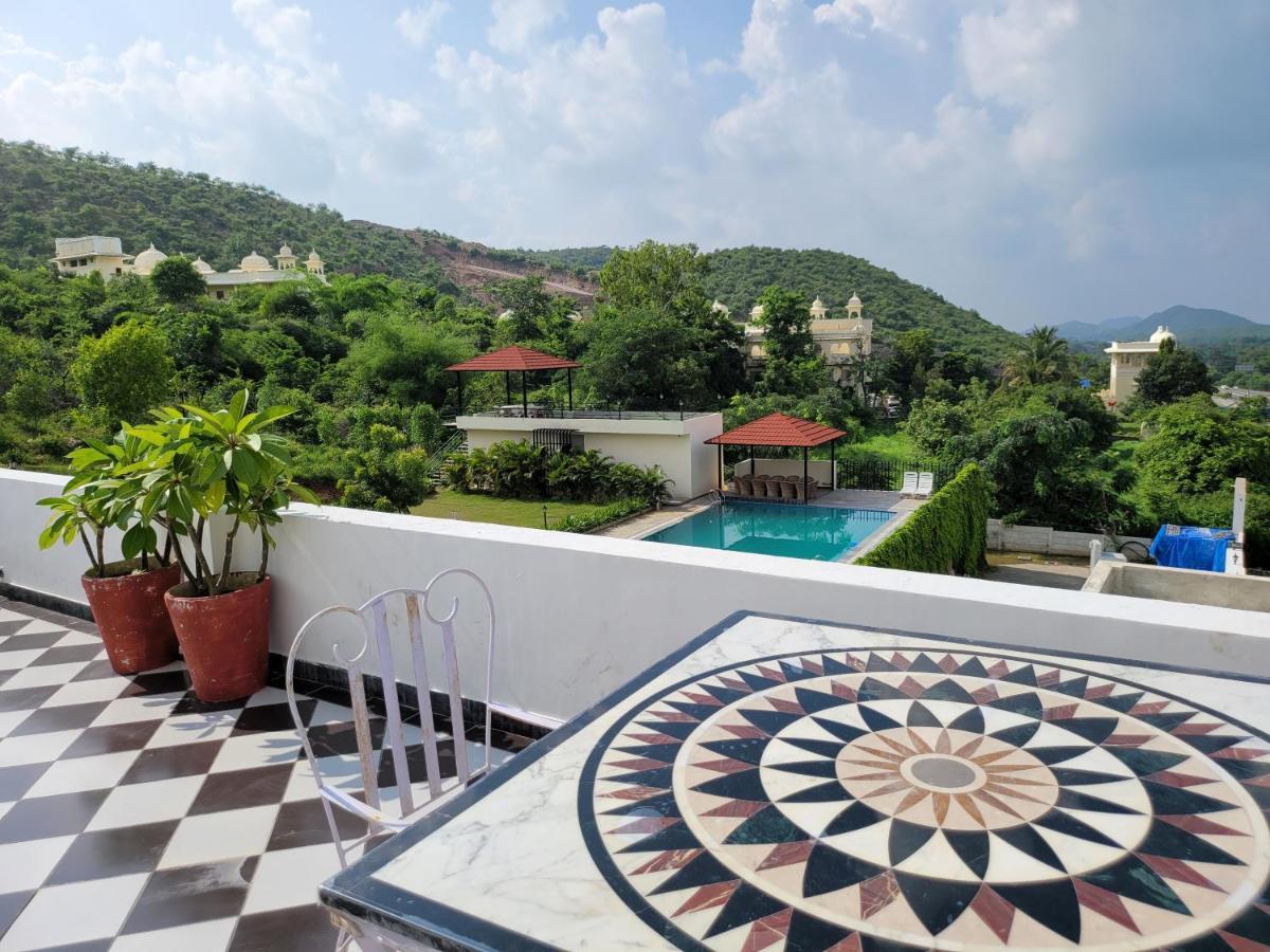 Aura Gold Resort Udaipur Kültér fotó